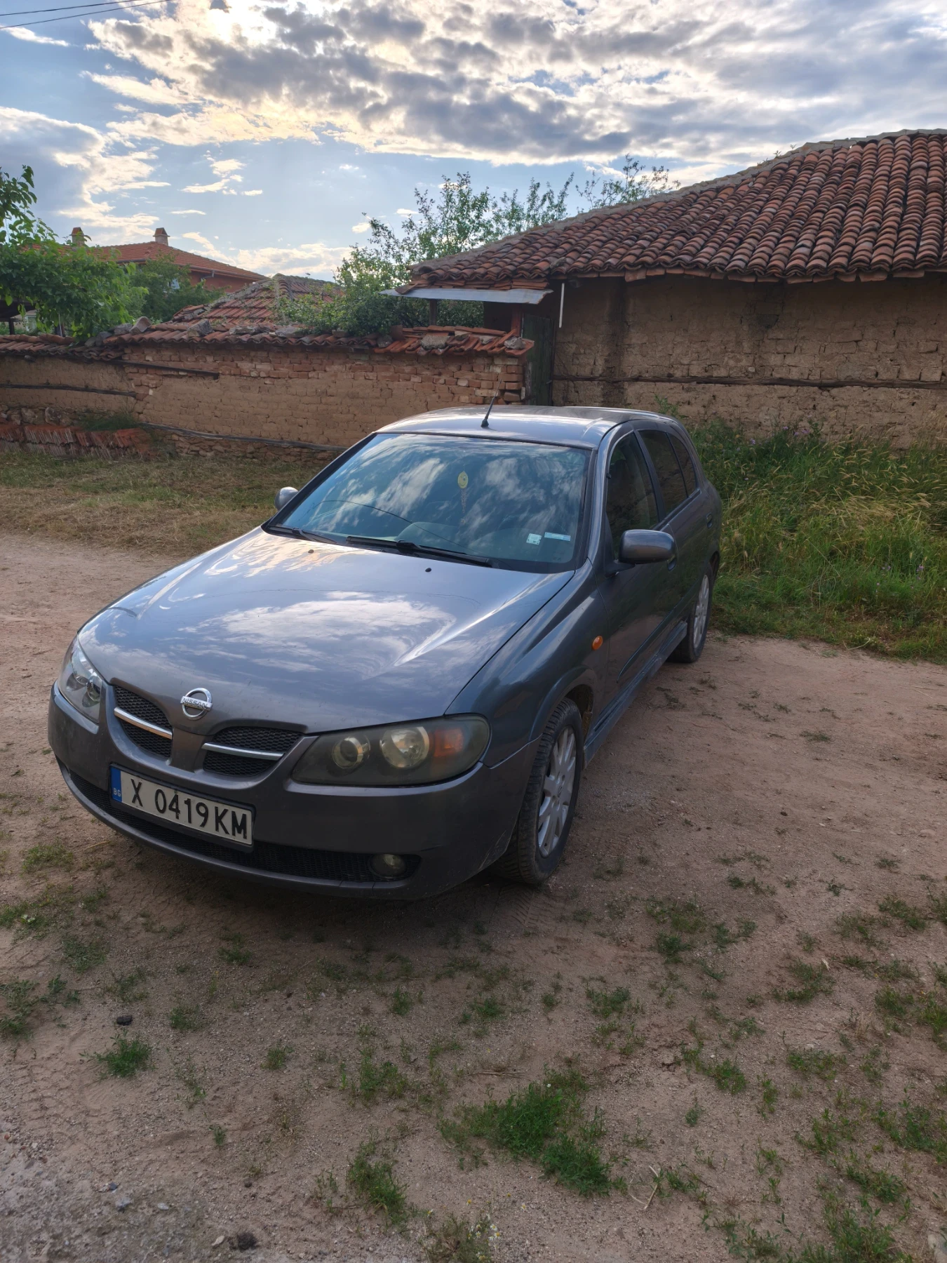 Nissan Almera, снимка 2 - Автомобили и джипове - 54936735