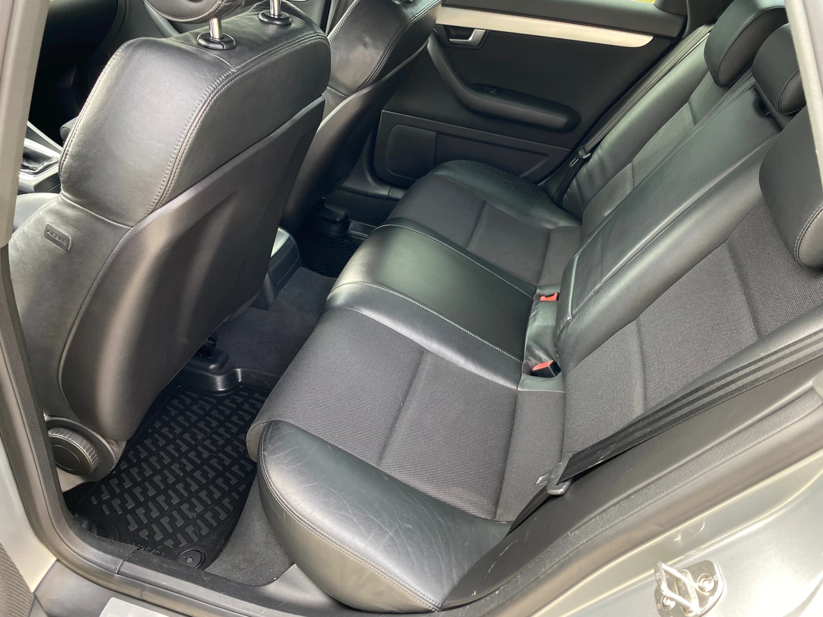 Audi A4 S-Line, снимка 9 - Автомобили и джипове - 55280540