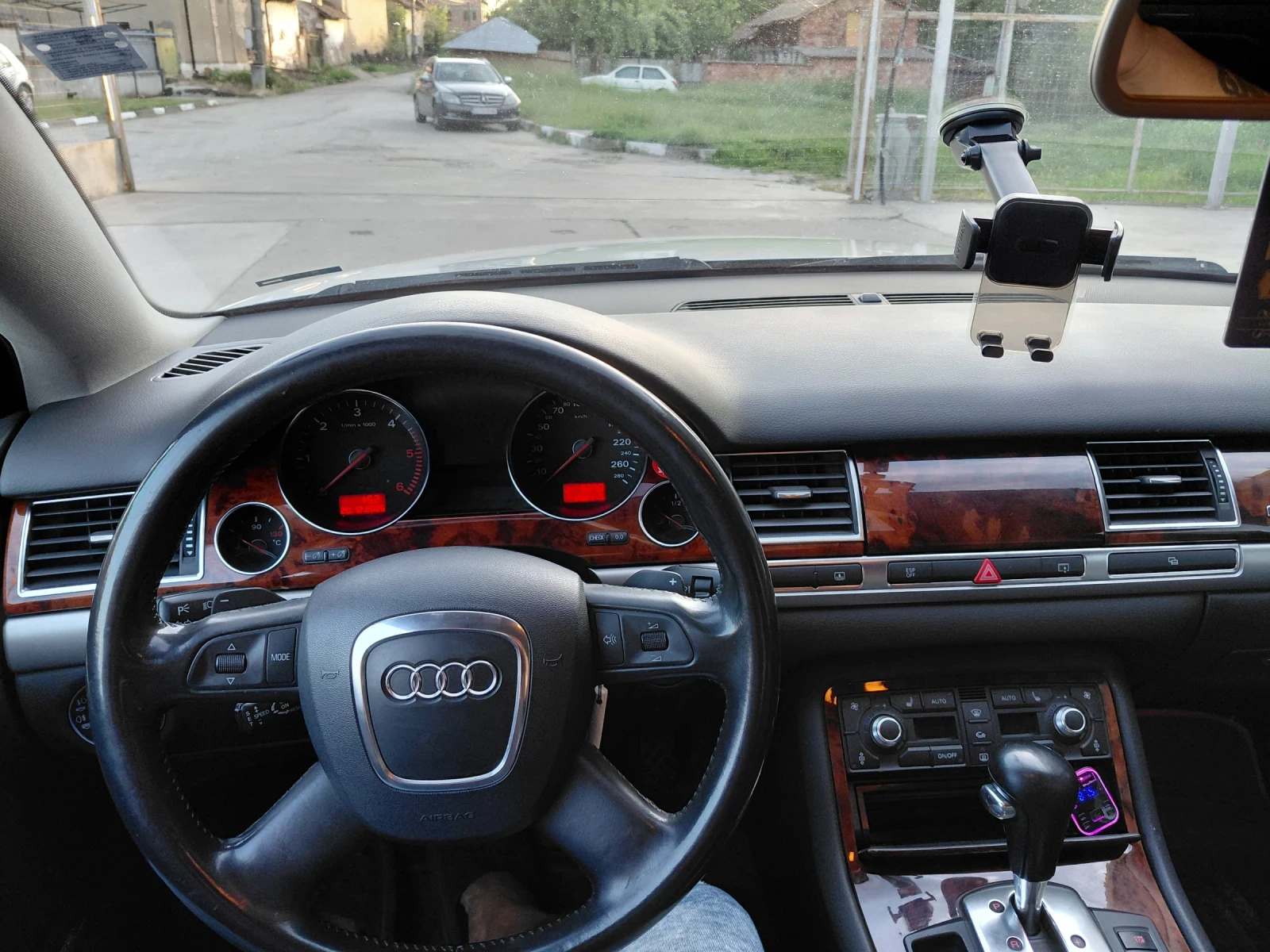 Audi A8 4200