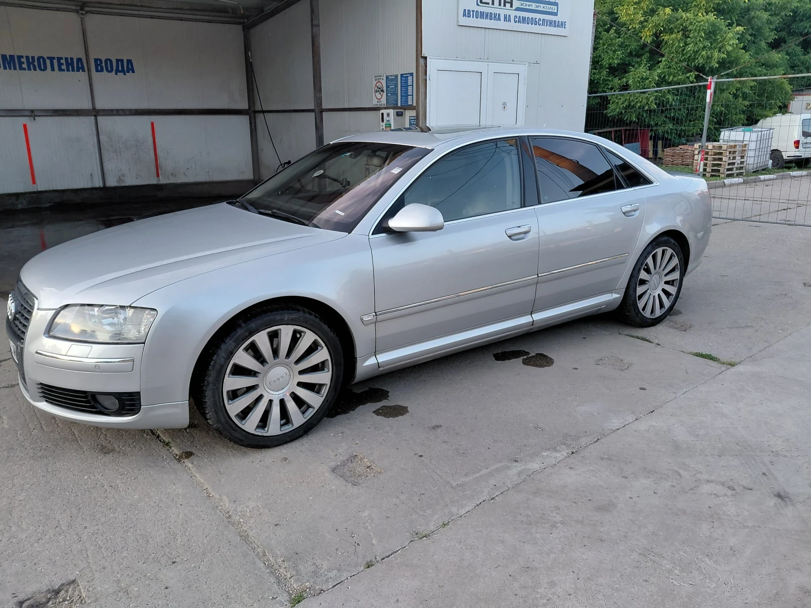 Audi A8 4200, снимка 3 - Автомобили и джипове - 55305205