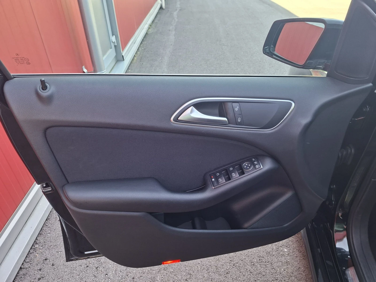 Mercedes-Benz B 180 1.6 бензин ТОП , снимка 8 - Автомобили и джипове - 55688190