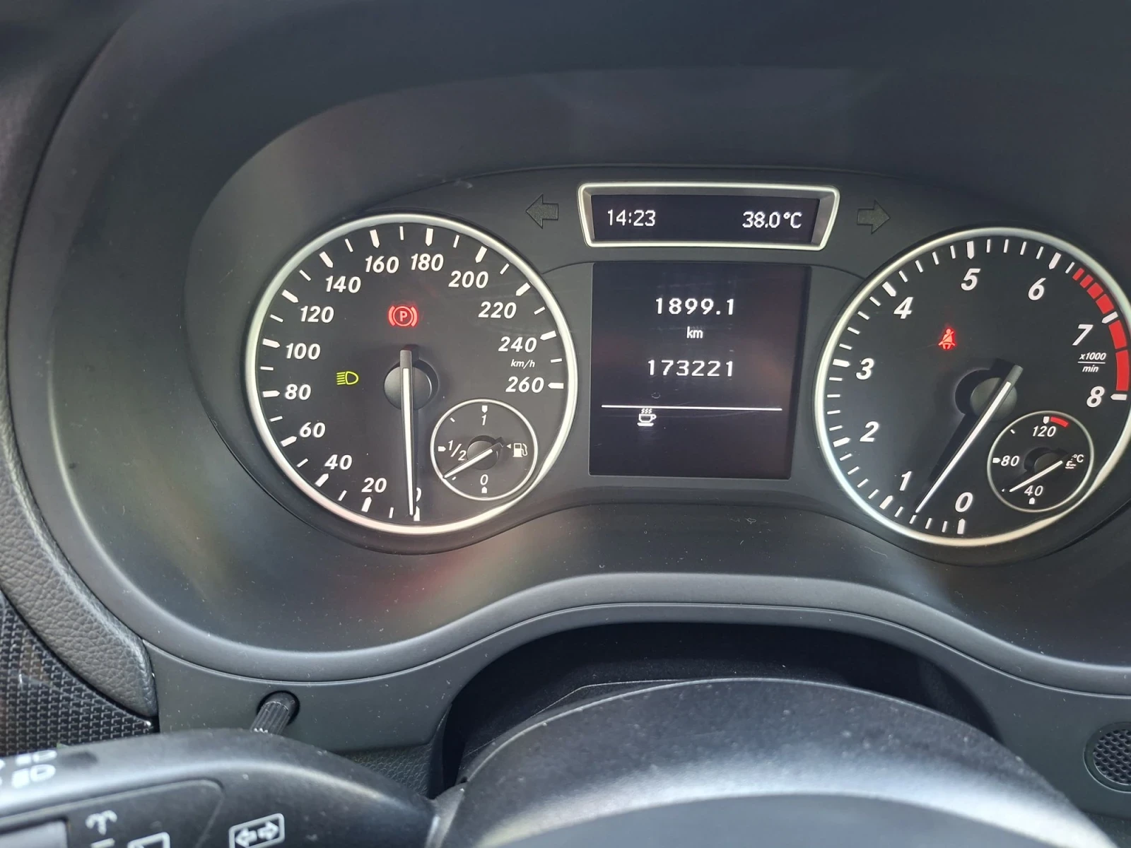 Mercedes-Benz B 180 1.6 бензин ТОП , снимка 9 - Автомобили и джипове - 55688190