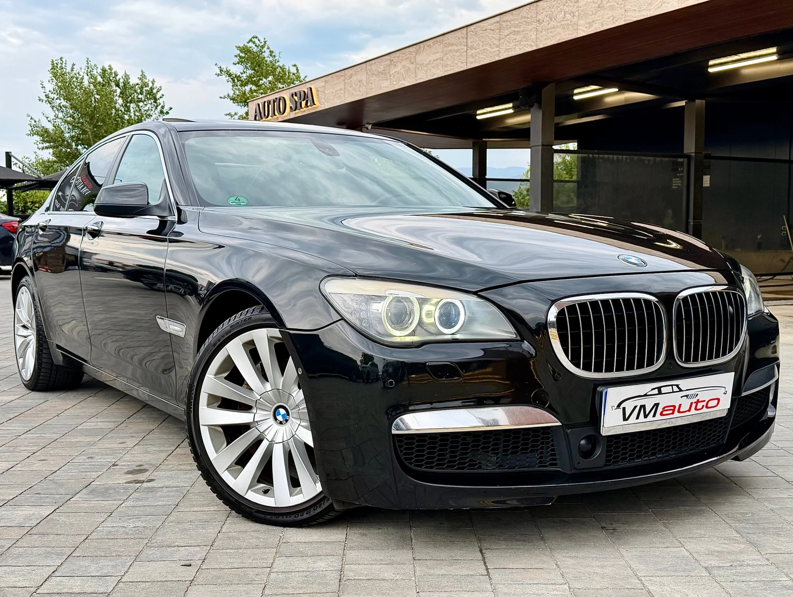 BMW 730 d M-Paket #Distr#KEYLess#MEMORY#CAMERA#NOV Top#, снимка 3 - Автомобили и джипове - 56046698
