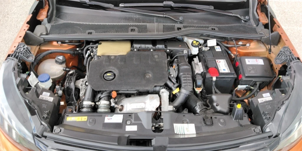 Peugeot 2008 1.5 Дизел131к. С GT -LINE, снимка 14 - Автомобили и джипове - 56244835