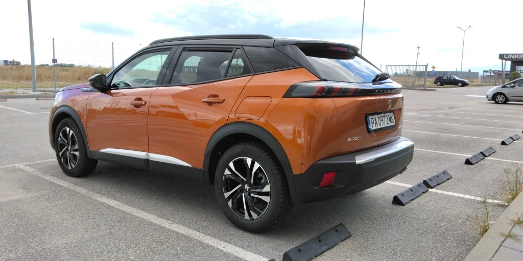 Peugeot 2008 1.5 Дизел131к. С GT -LINE, снимка 5 - Автомобили и джипове - 56244835