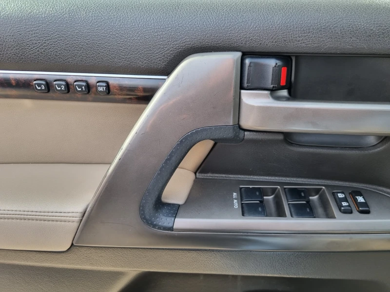 Toyota Land cruiser J200 4, 500TDI V8 EURO5B , снимка 12 - Автомобили и джипове - 49922010