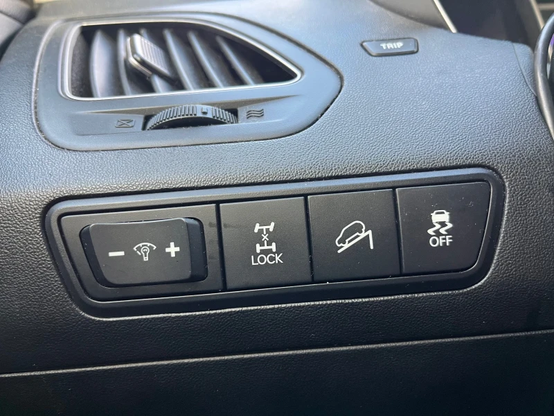 Hyundai IX35 2.0CRDI 4WD Platinum , снимка 11 - Автомобили и джипове - 52907213