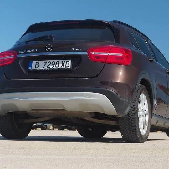 Mercedes-Benz GLA 200, снимка 2 - Автомобили и джипове - 55430069