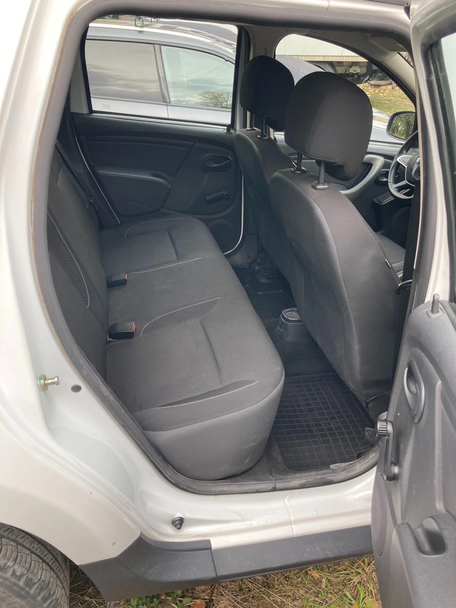 Dacia Duster 1.5 DCi 4x4 N1 - изображение 7