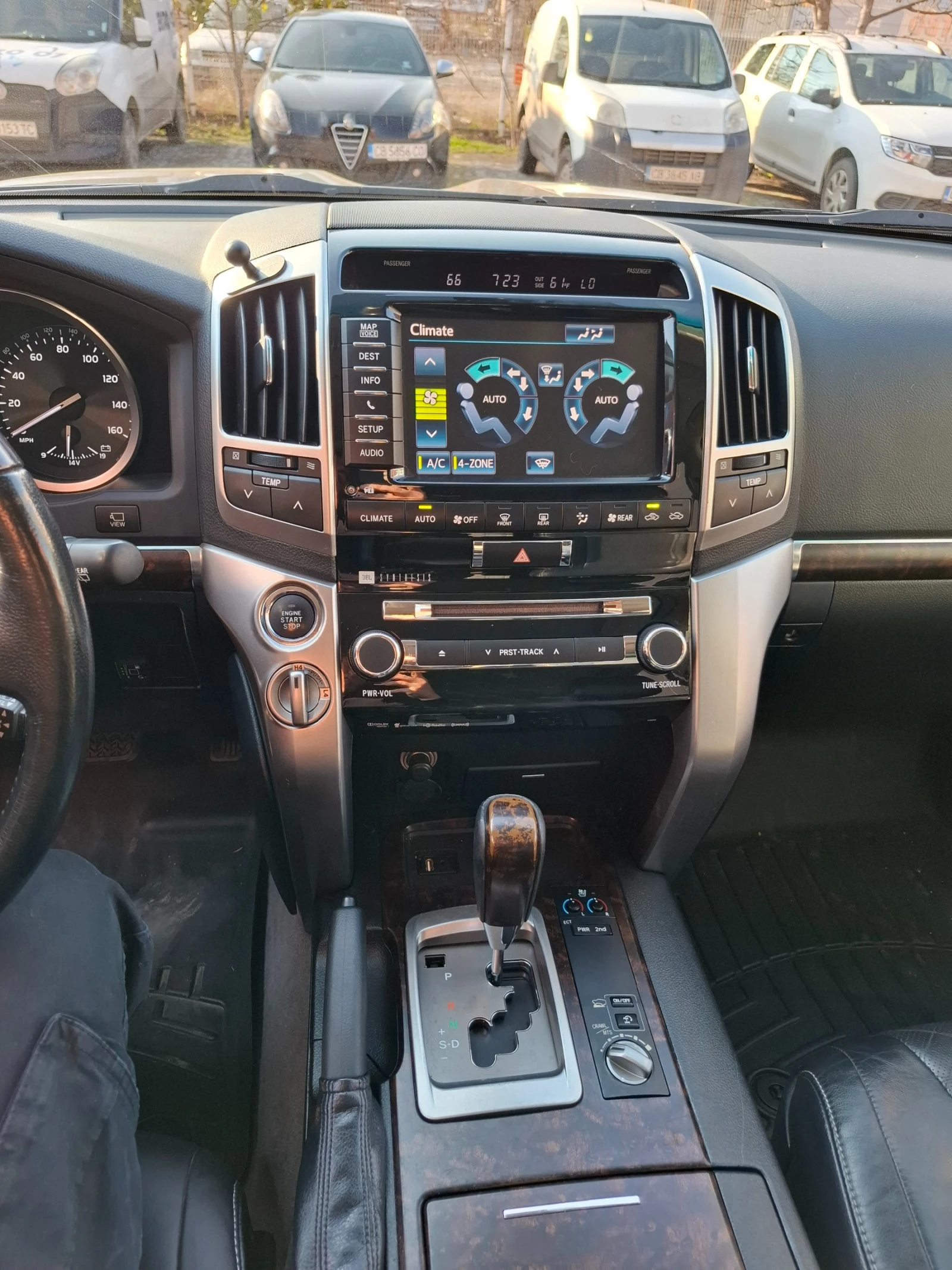 Toyota Land cruiser LC200-V8-5, 7-ГАЗ-4х4, снимка 9 - Автомобили и джипове - 54176066