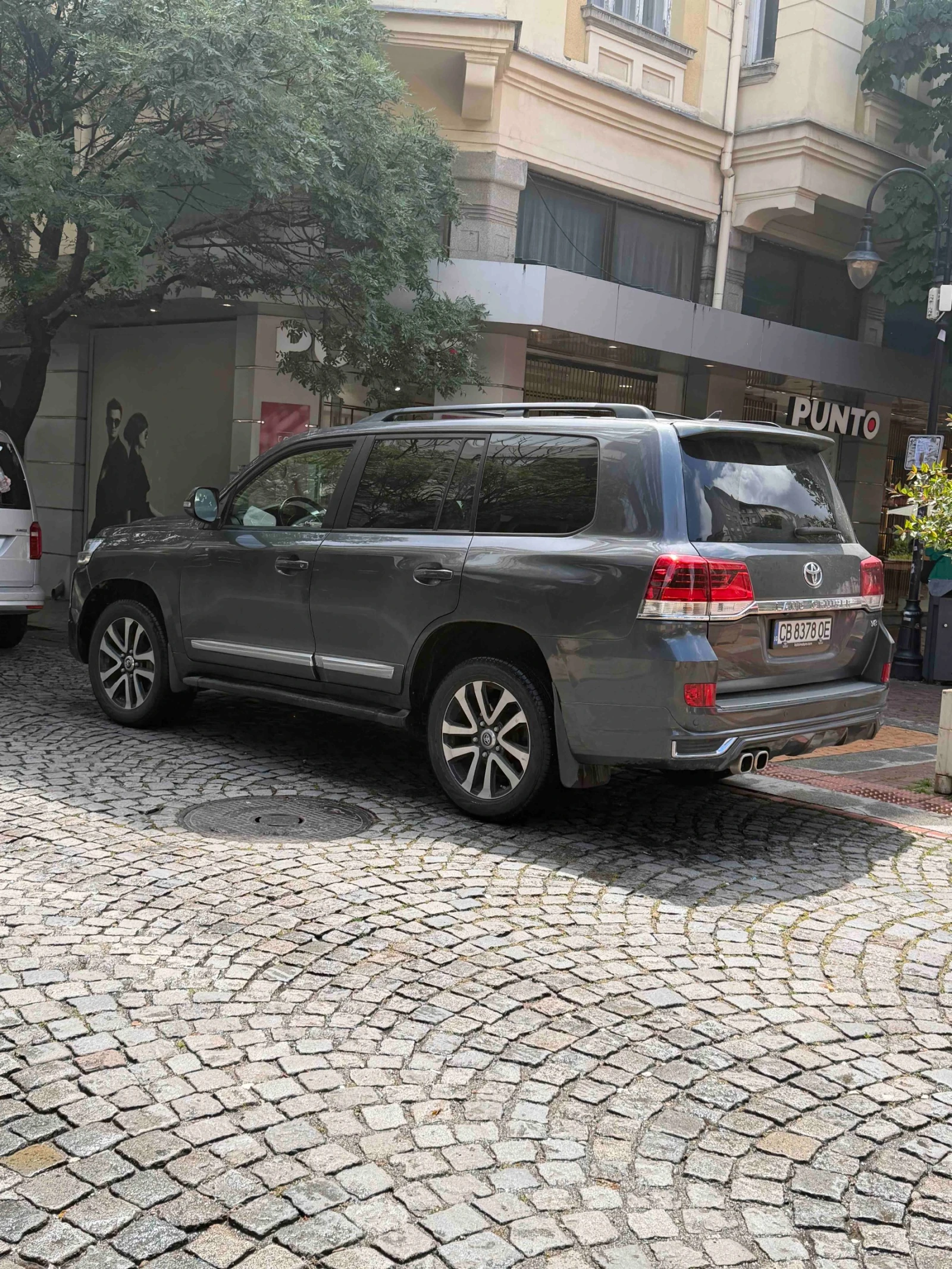Toyota Land cruiser LC200-V8-5.7- Bi Fuel, снимка 2 - Автомобили и джипове - 54176066