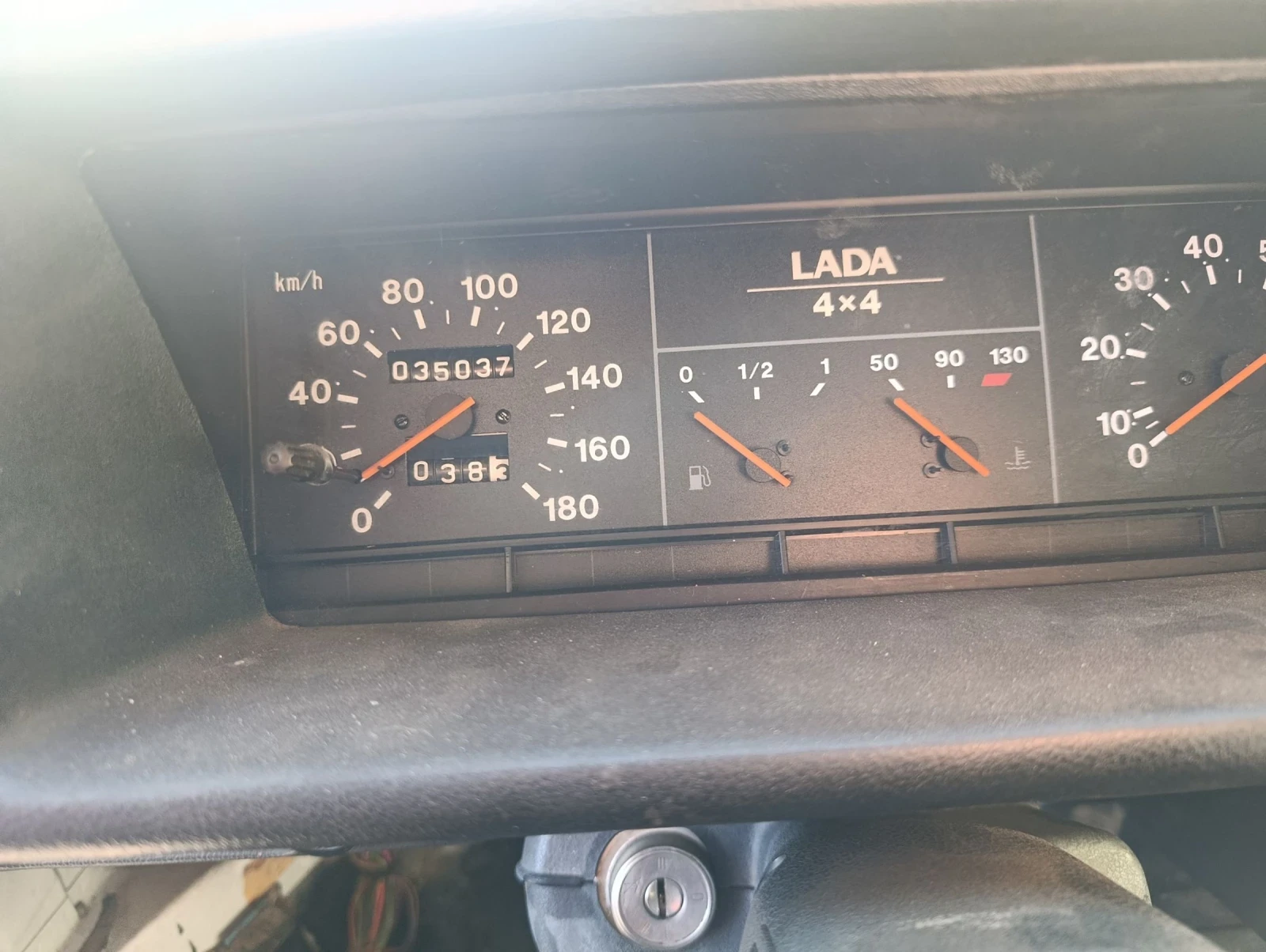 Lada Niva, снимка 5 - Автомобили и джипове - 54443524