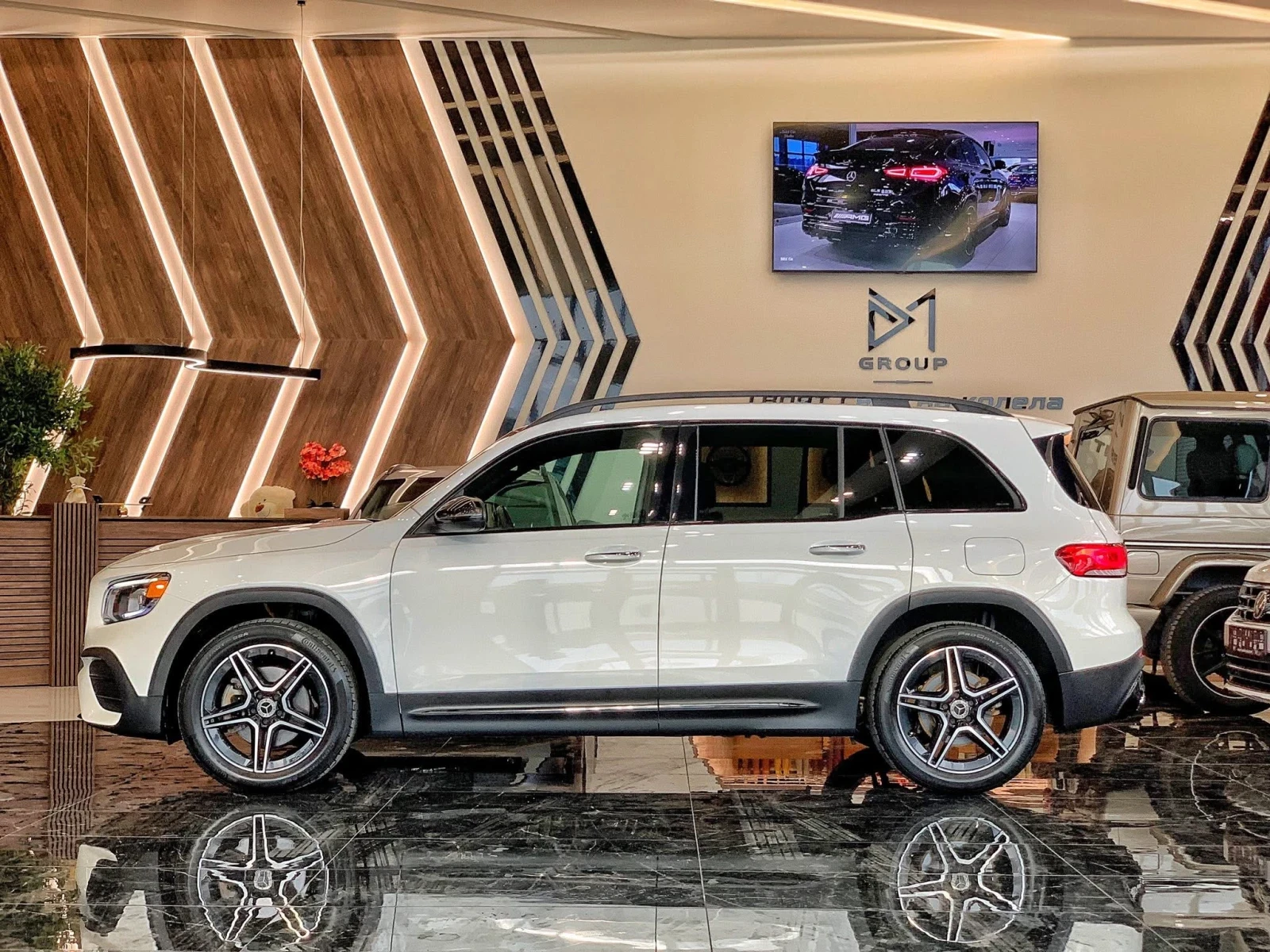 Mercedes-Benz GLB 250 4MATIC | AMGline , снимка 5 - Автомобили и джипове - 54783842