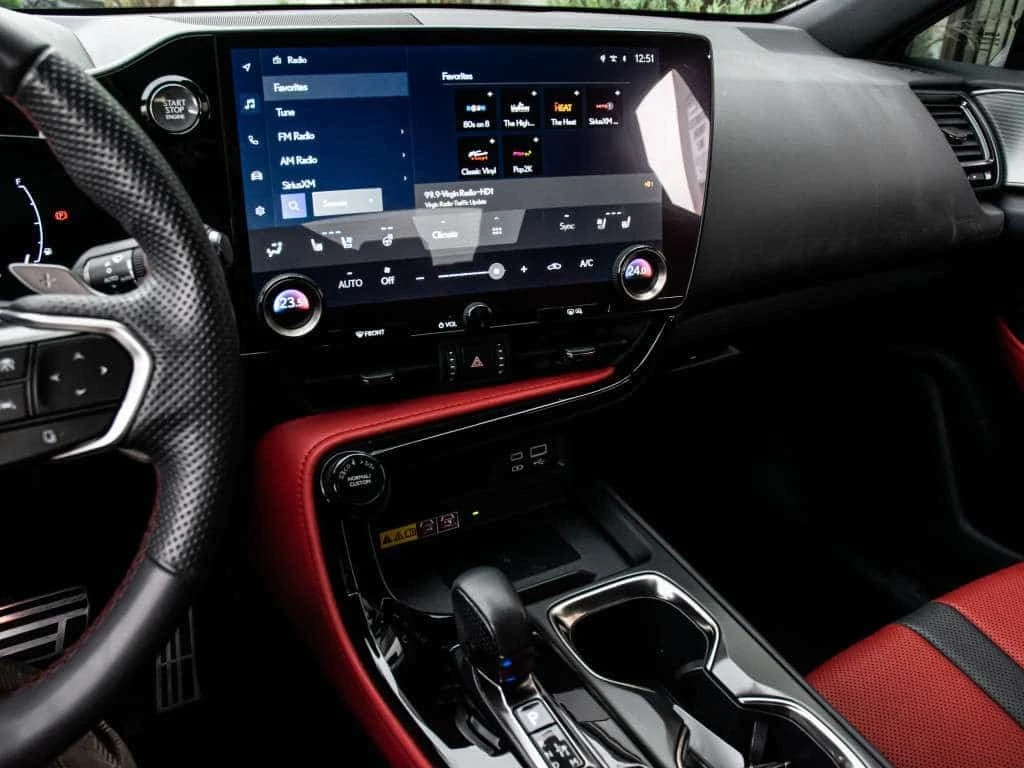 Lexus NX 350 F SPORT| RED INT| HUD| B.SPOT| BACKUP| ROOF| , снимка 14 - Автомобили и джипове - 56248467