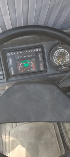 Renault Master Бордови с кран, снимка 3