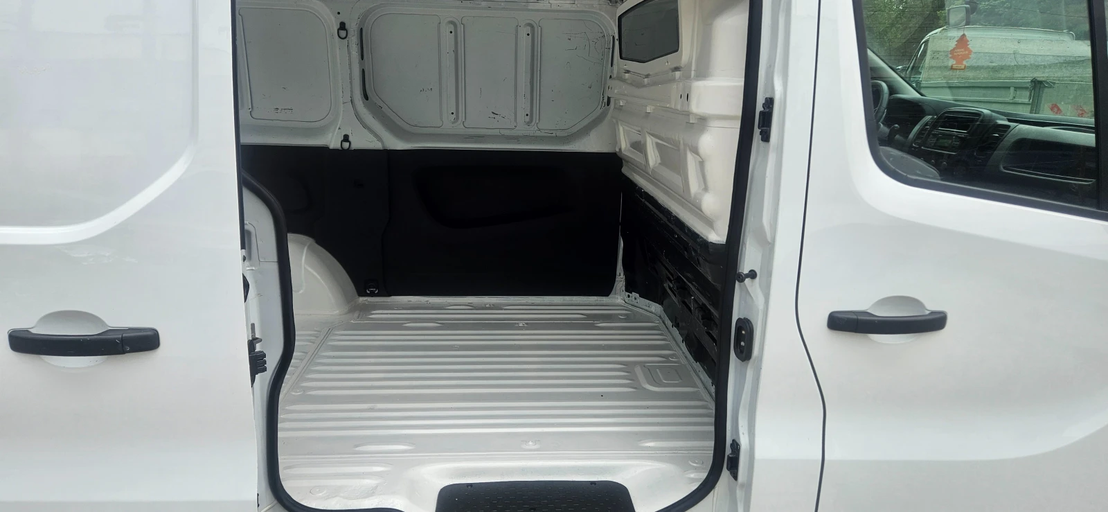Renault Trafic 1.6TDCI, снимка 6 - Бусове и автобуси - 54634459