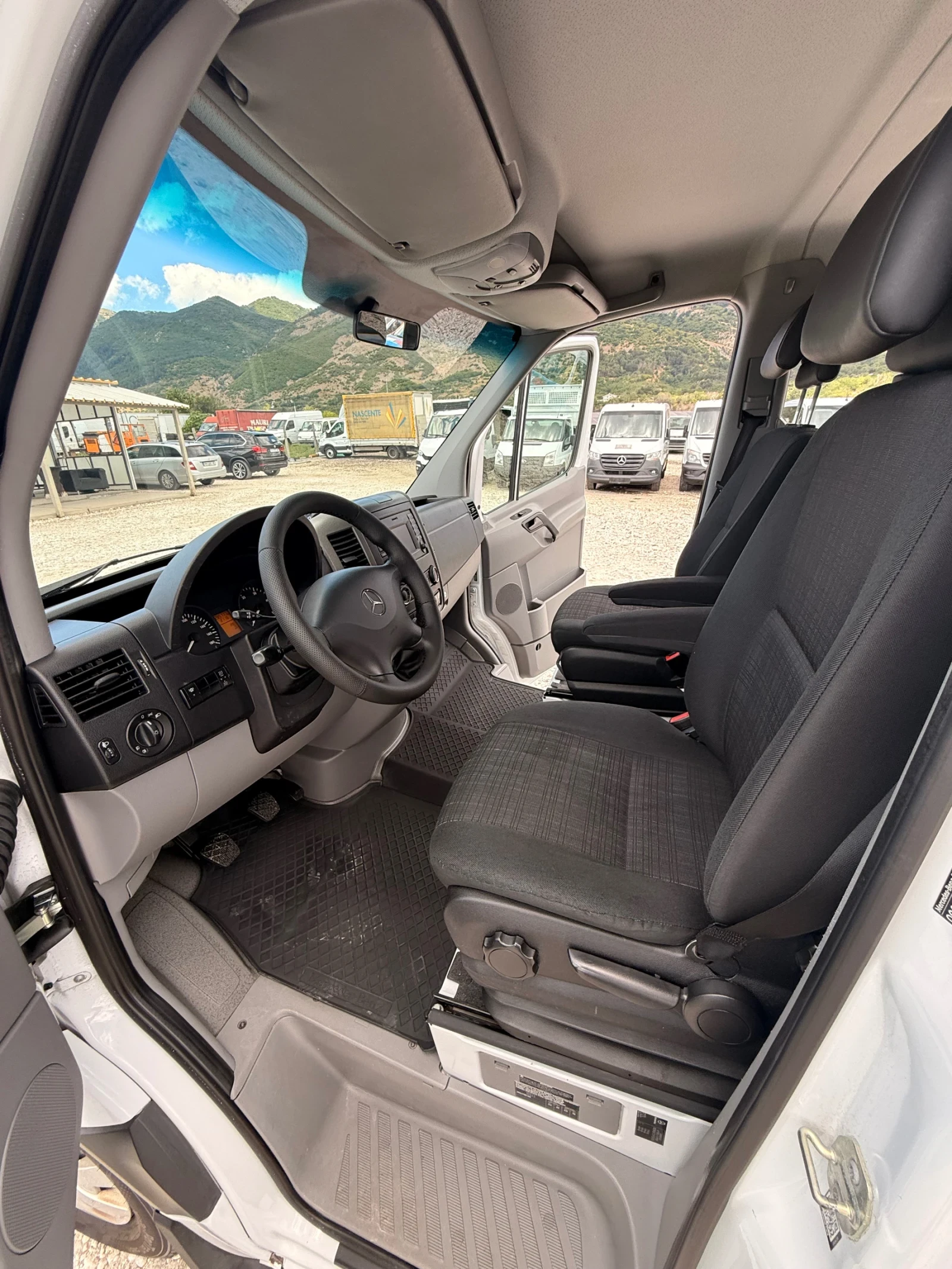 Mercedes-Benz Sprinter 316 9местен-Клима-Евро6, снимка 11 - Бусове и автобуси - 55392913