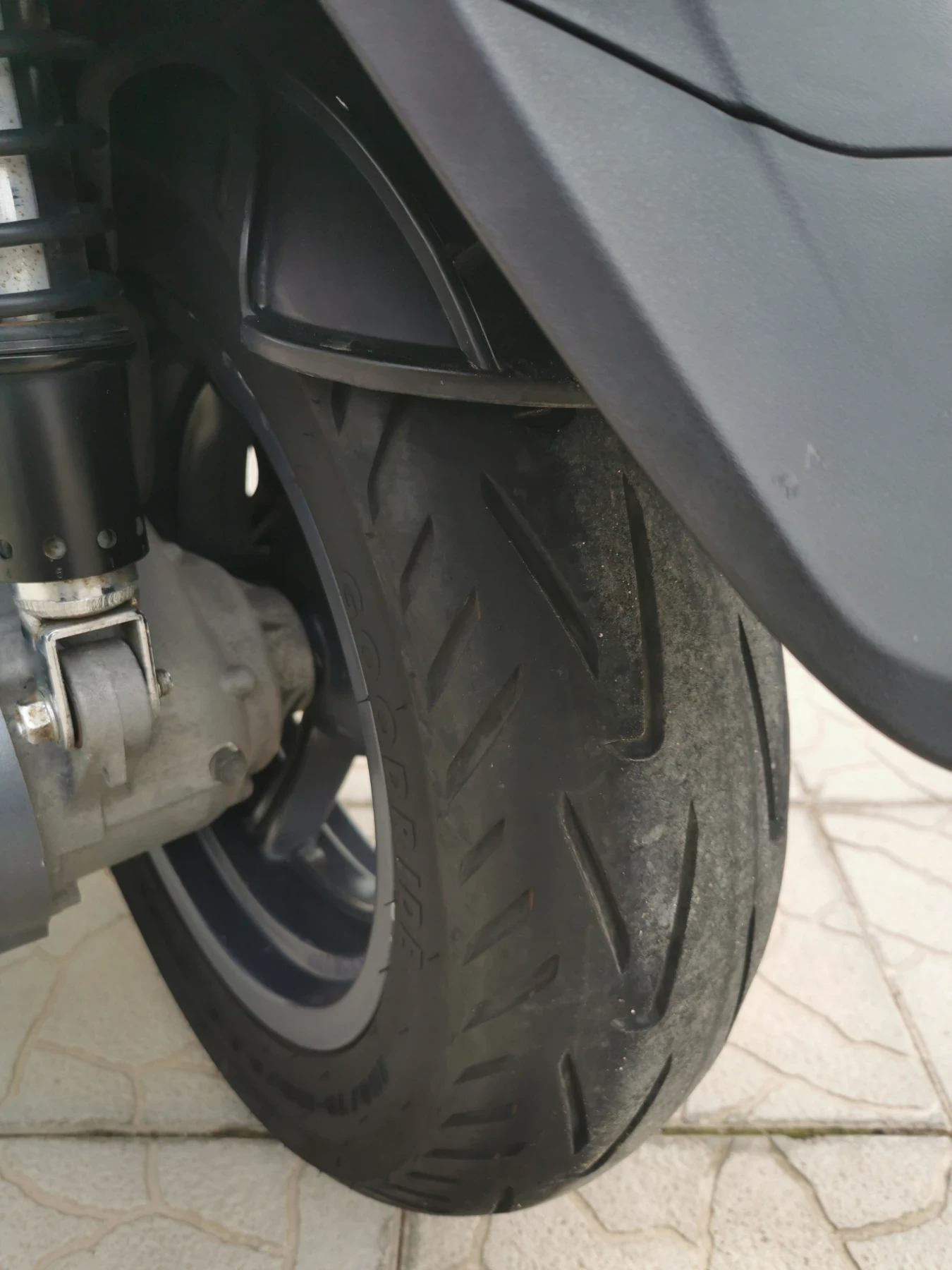 Kymco Downtown 300i, снимка 9 - Мотоциклети и мототехника - 54229431