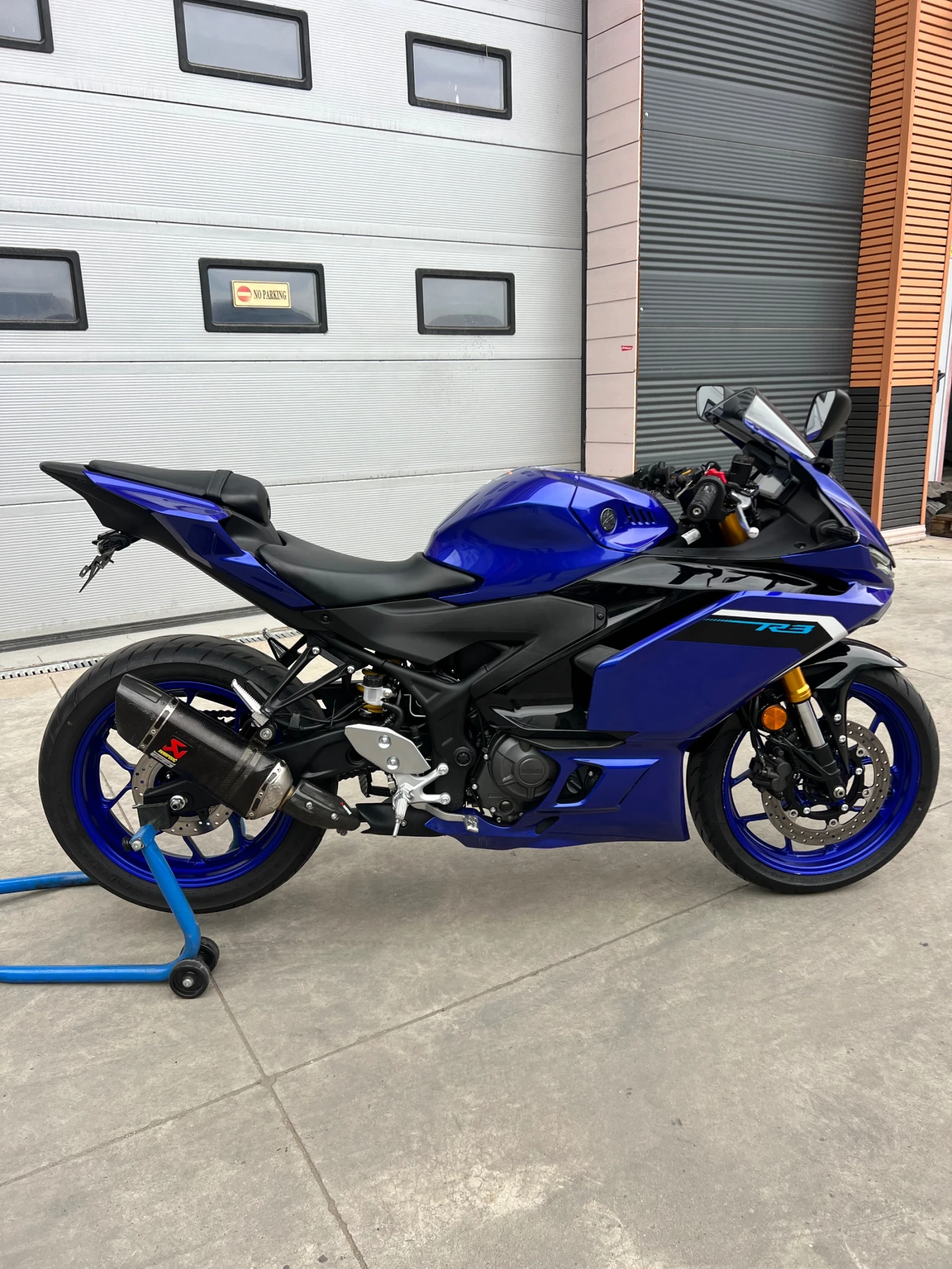 Yamaha R 3 YZF-R3 Akrapovic 2025, снимка 2 - Мотоциклети и мототехника - 54477124