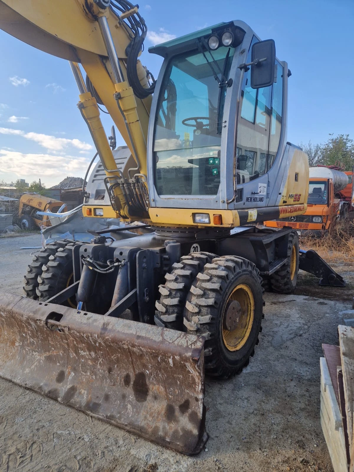 Багер New Holland MH 5.6  - изображение 6