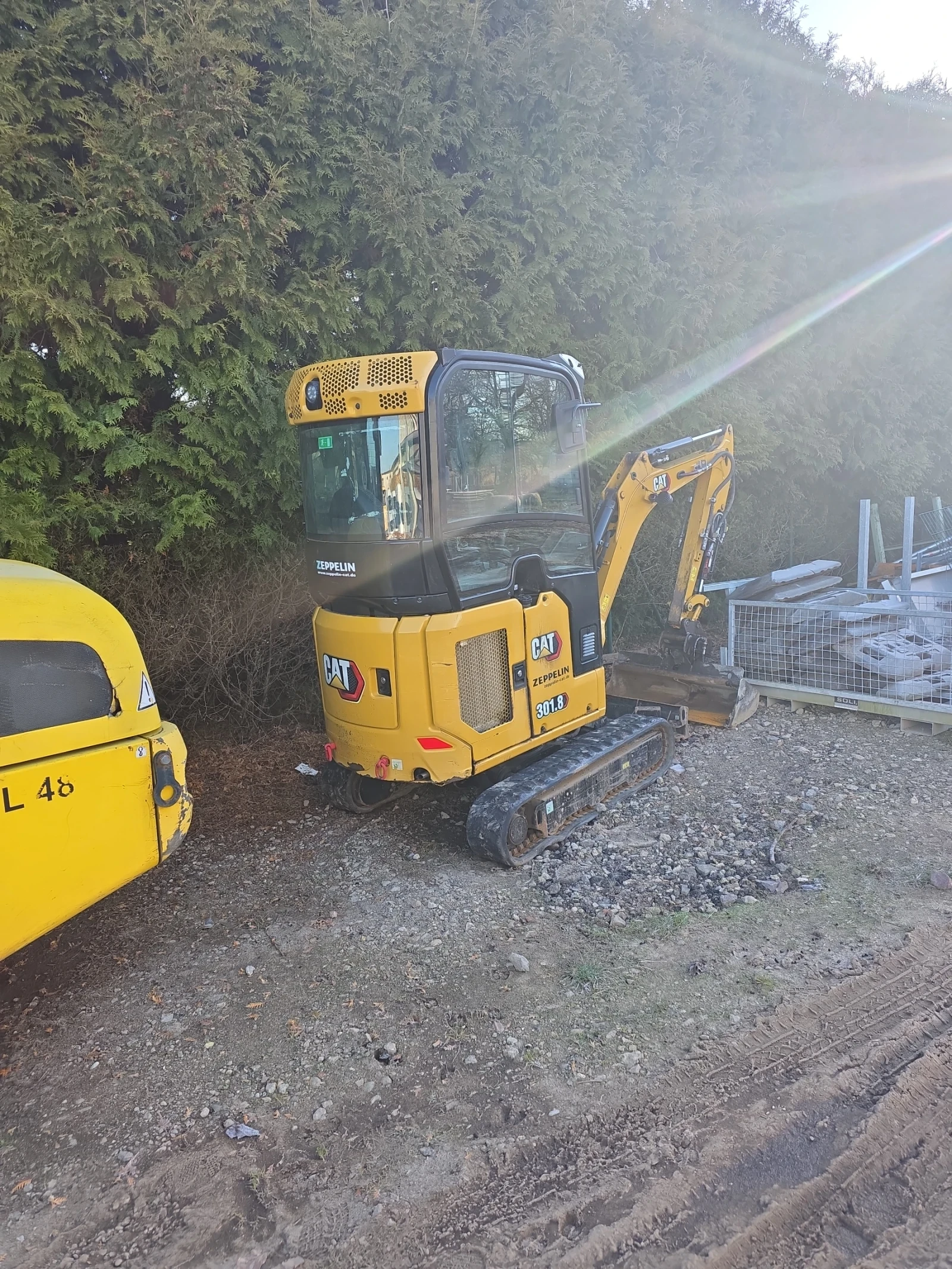 Багер Caterpillar 301.8 - изображение 5