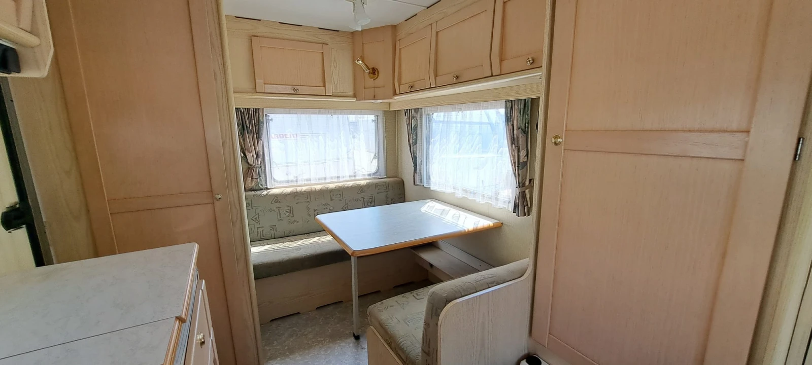 Каравана Hobby Home Car 382 - изображение 9