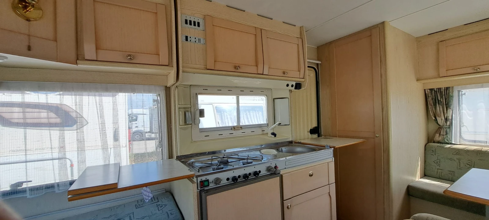 Каравана Hobby Home Car 382 - изображение 8