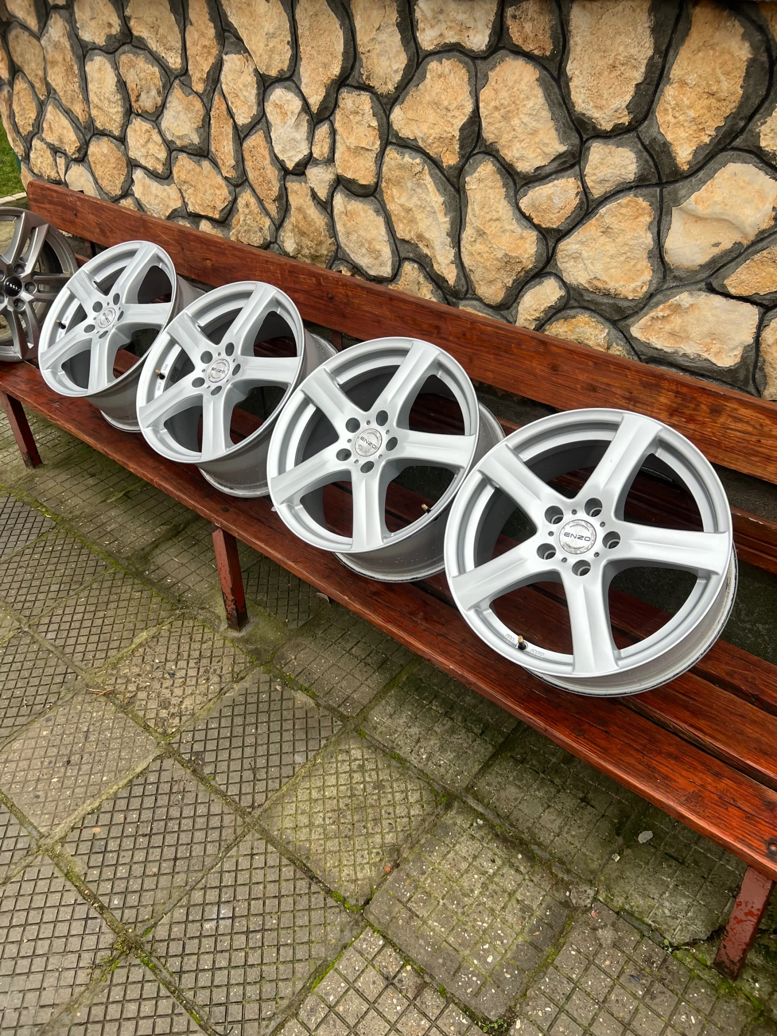 ������ | Mobile.bg � ����������� 4