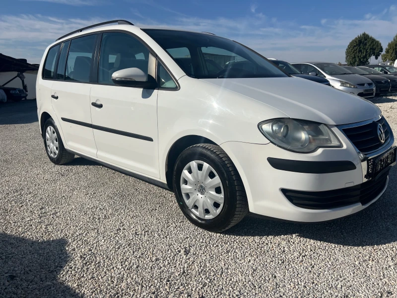 VW Touran 1.6 газ-бензин, снимка 2 - Автомобили и джипове - 47839027