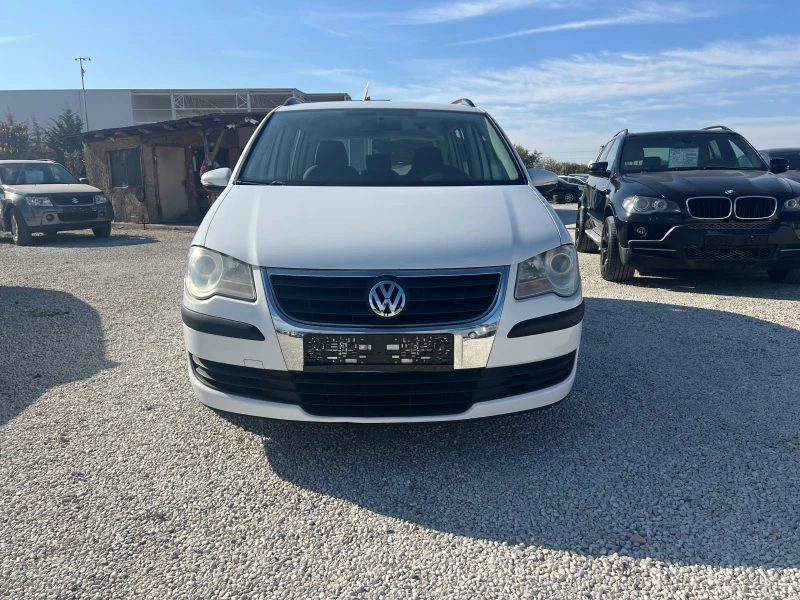 VW Touran 1.6 газ-бензин, снимка 1 - Автомобили и джипове - 47839027