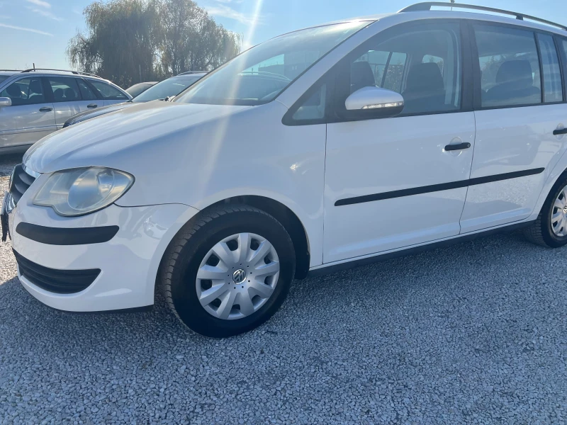 VW Touran 1.6 газ-бензин, снимка 3 - Автомобили и джипове - 47839027