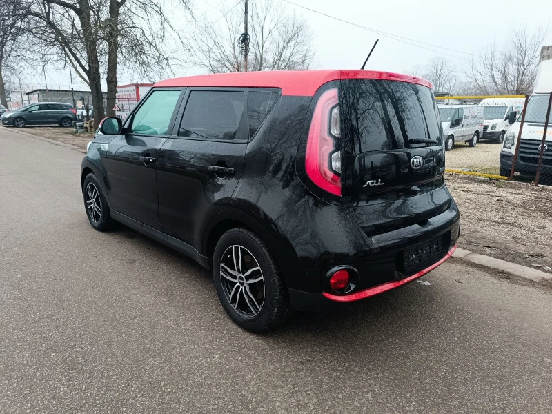 Kia Soul Електрическа / автоматик , снимка 4 - Автомобили и джипове - 48954260