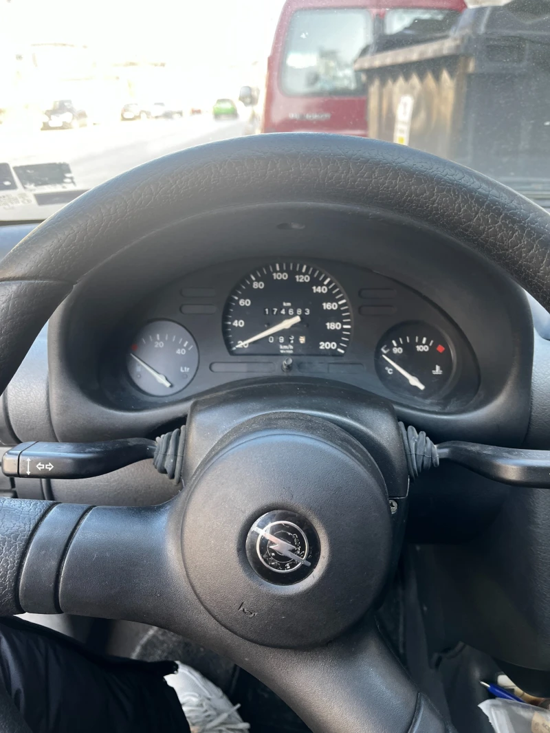 Opel Corsa, снимка 4 - Автомобили и джипове - 49098547