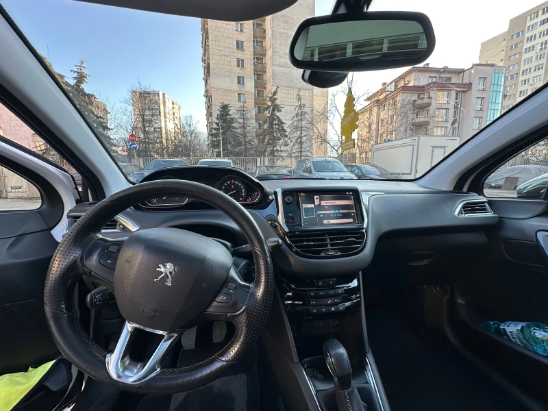 Peugeot 208, снимка 5 - Автомобили и джипове - 49362095