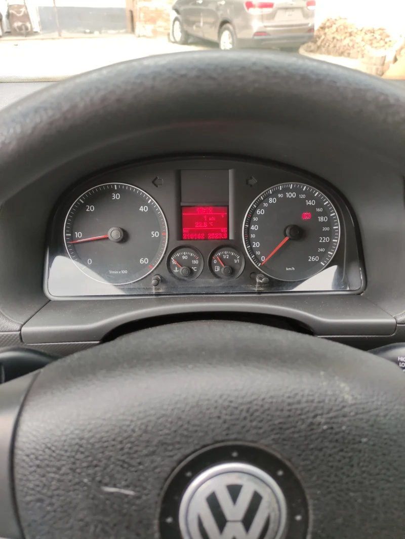 VW Caddy, снимка 11 - Автомобили и джипове - 51739707