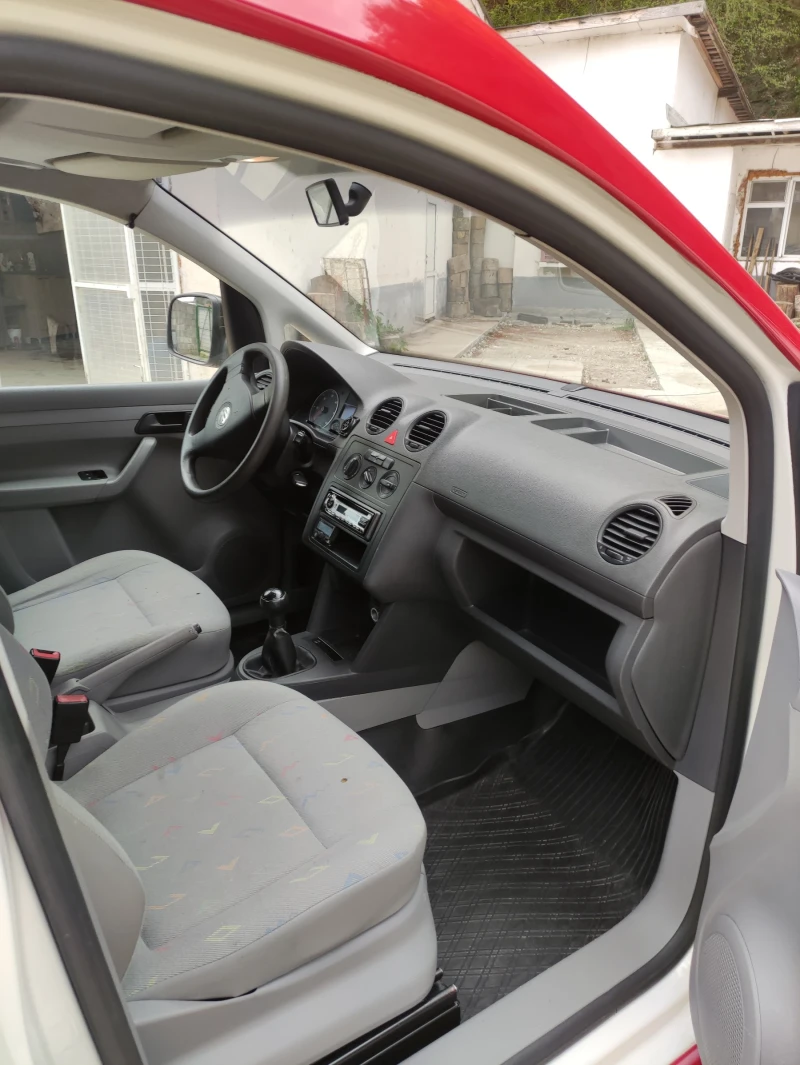 VW Caddy, снимка 10 - Автомобили и джипове - 51739707