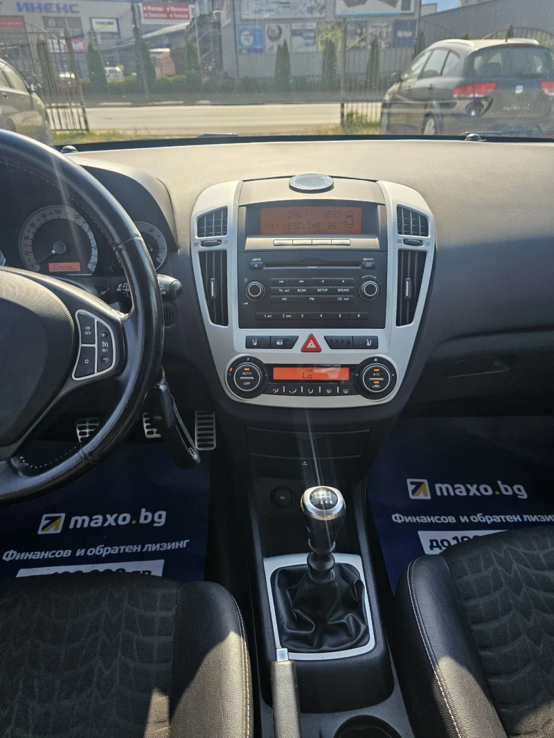 Kia Ceed 2.0 CRDI, снимка 3 - Автомобили и джипове - 50815262