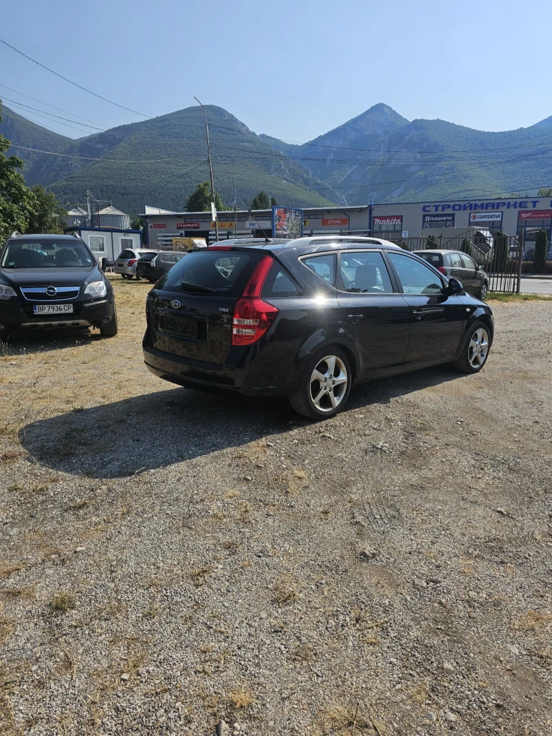 Kia Ceed 2.0 CRDI, снимка 9 - Автомобили и джипове - 50815262