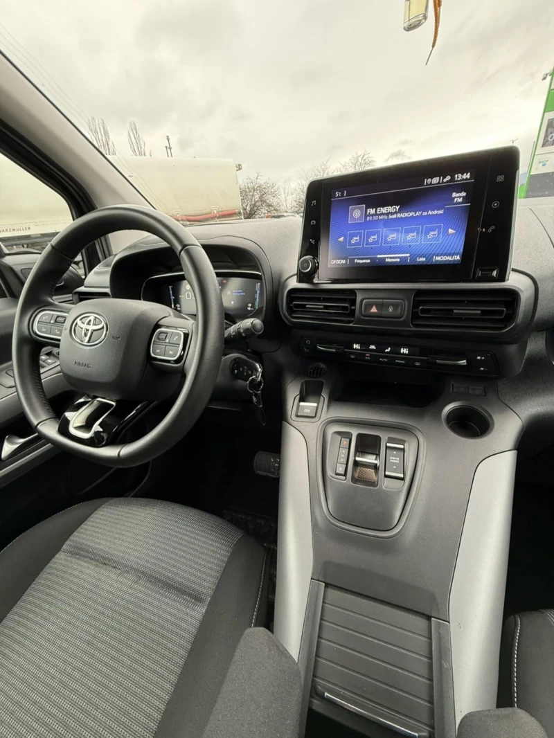 Toyota Proace City 20000км ЕЛЕКТРИЧЕСКА, снимка 11 - Автомобили и джипове - 53251413