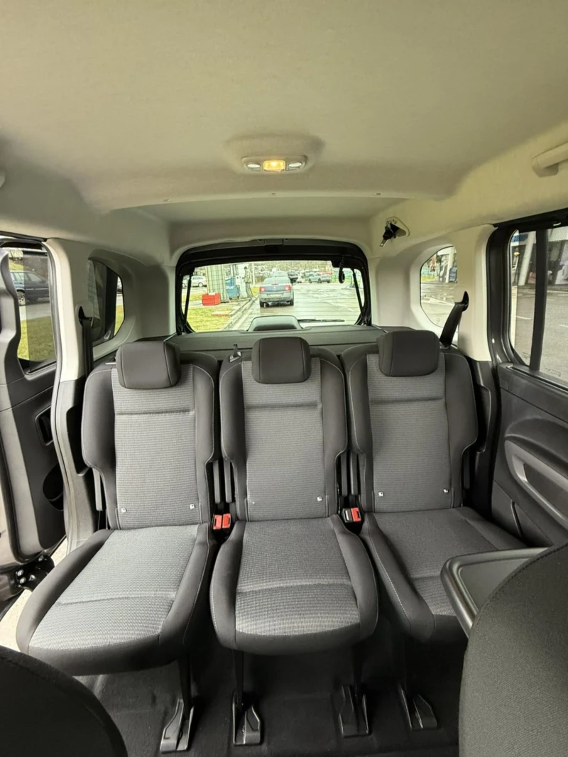 Toyota Proace City 20000км ЕЛЕКТРИЧЕСКА, снимка 14 - Автомобили и джипове - 53251413