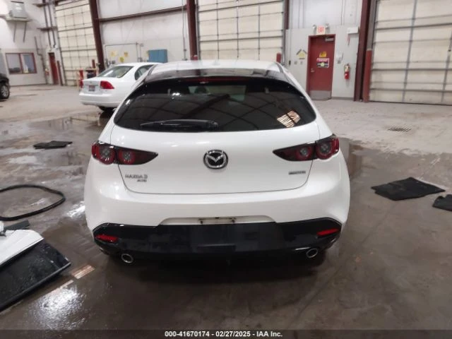 Mazda 3 PREMIUM CARFAX АВТО КРЕДИТ , снимка 9 - Автомобили и джипове - 49606671