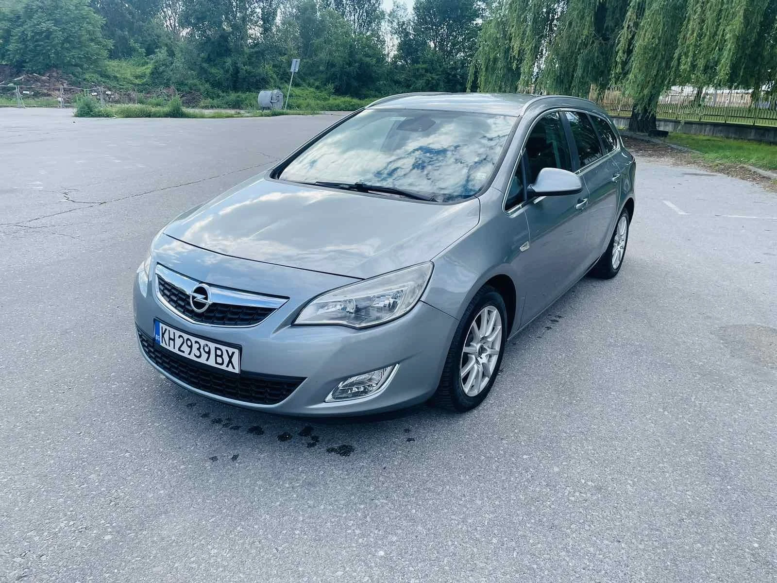 Opel Astra 1.7CDTI-COSMO - изображение 2