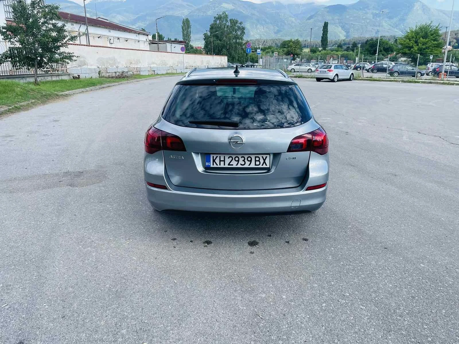 Opel Astra 1.7CDTI-COSMO - изображение 6