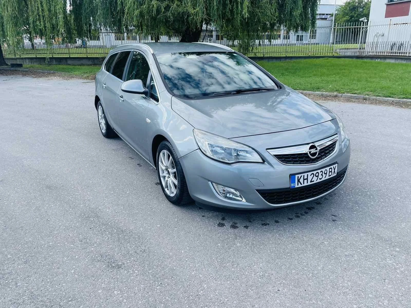 Opel Astra 1.7CDTI-COSMO - изображение 3