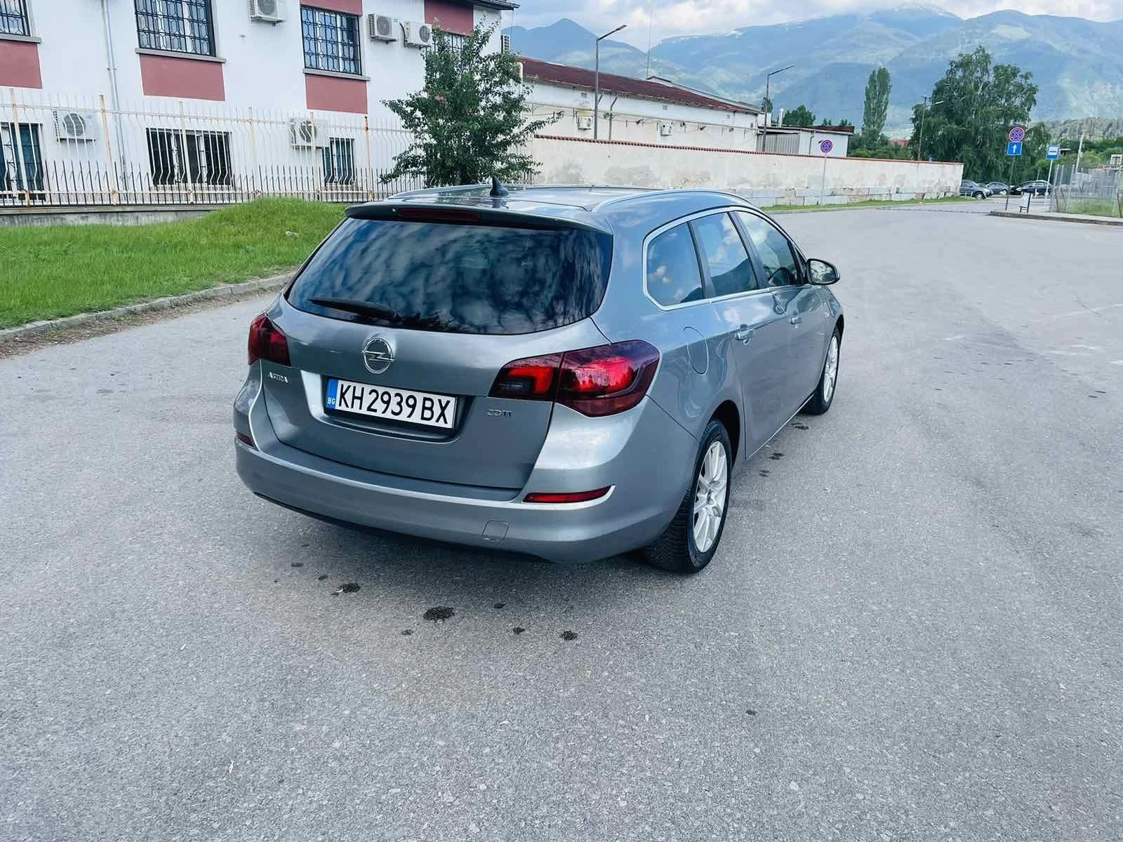 Opel Astra 1.7CDTI-COSMO - изображение 5