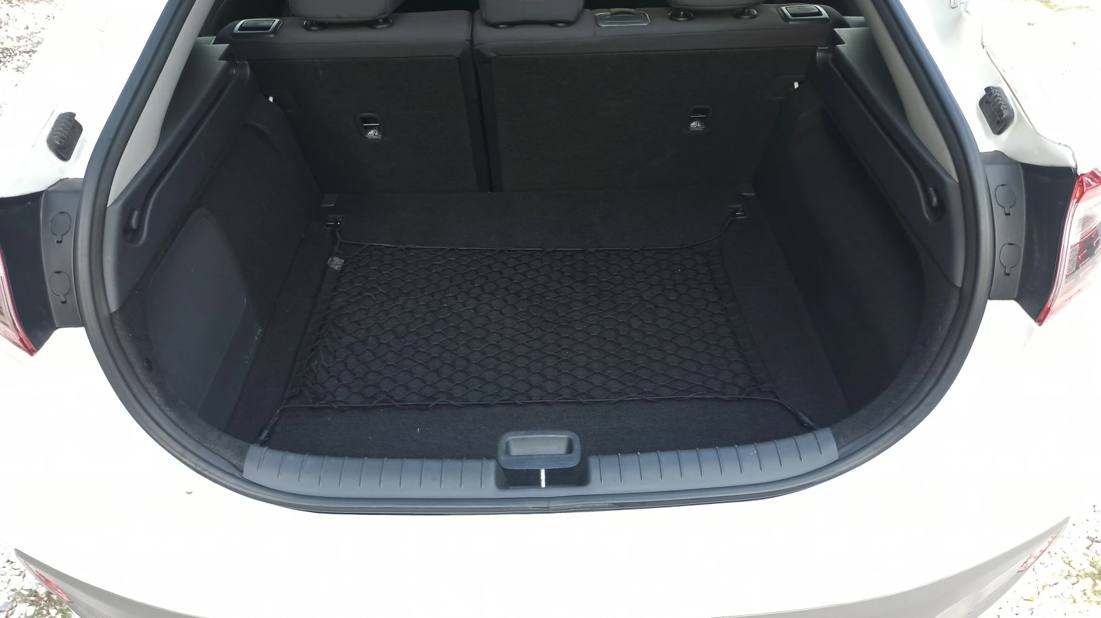 Hyundai Ioniq | Mobile.bg   13