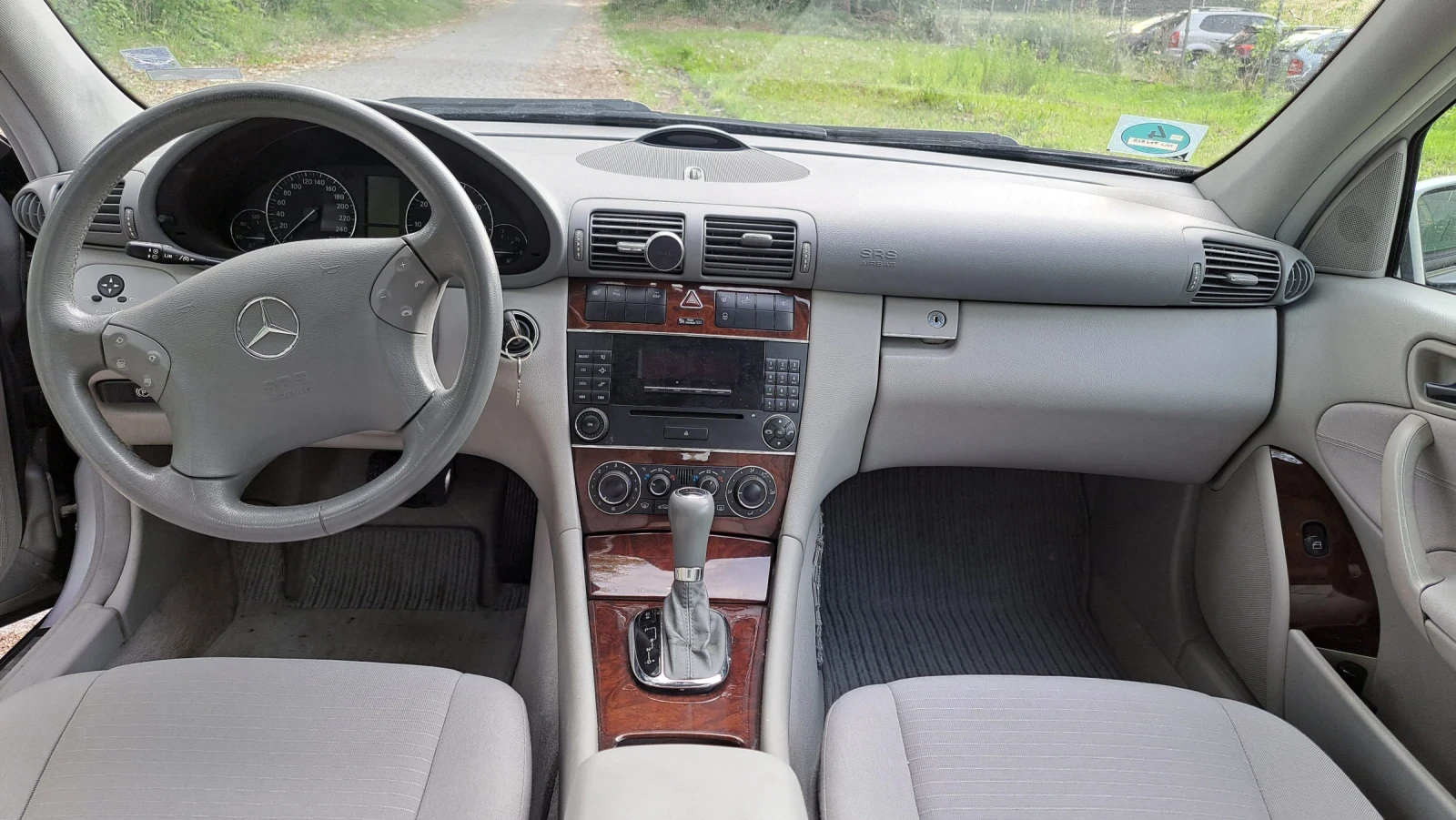 Mercedes-Benz C 180  - изображение 8