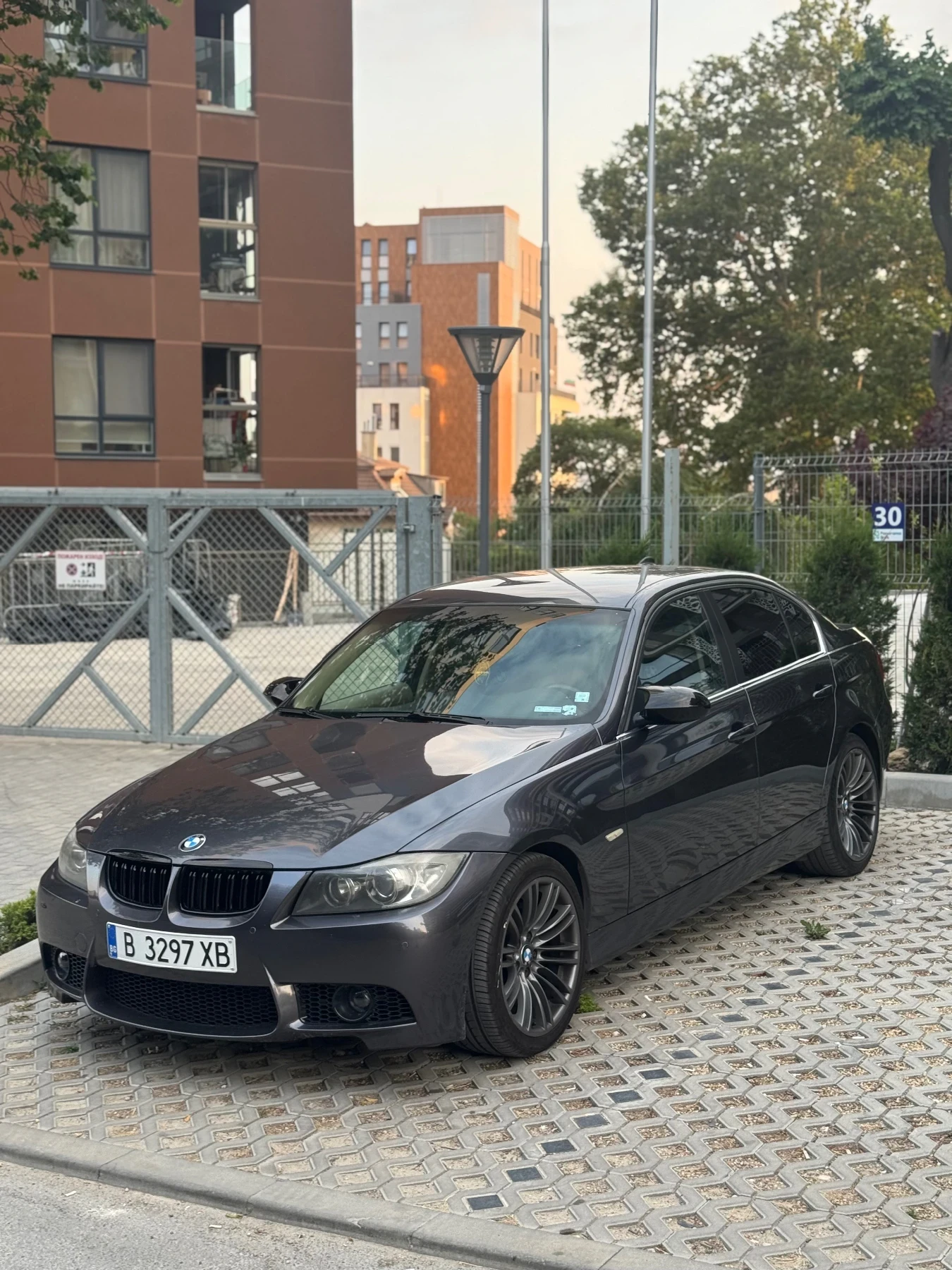 BMW 330  - изображение 2