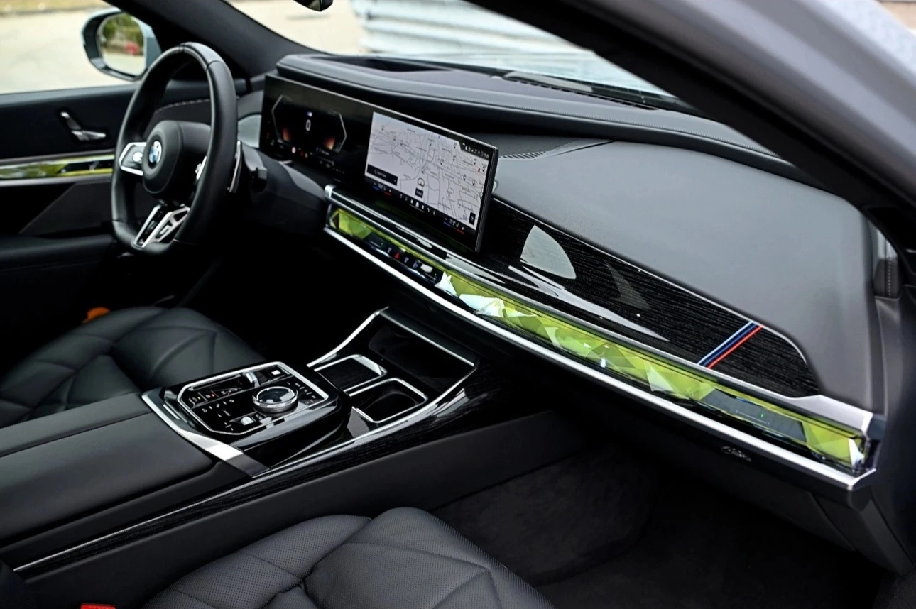 BMW 740 M-Sport xDrive - изображение 6