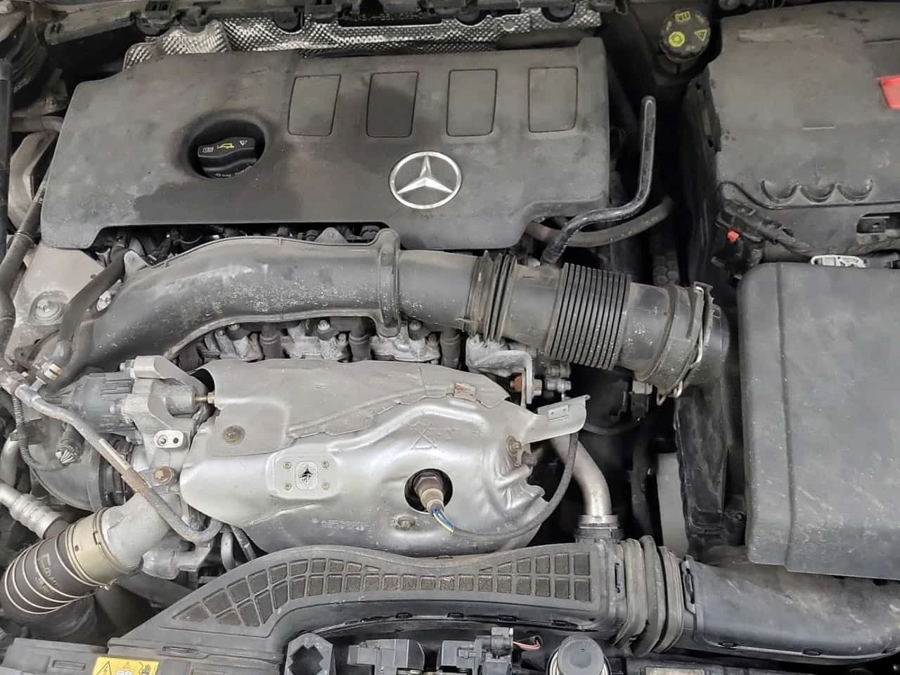 Mercedes-Benz CLA 250 CARFAX /Кожа/Нави/Подгрев/Панорама, снимка 15 - Автомобили и джипове - 53728845